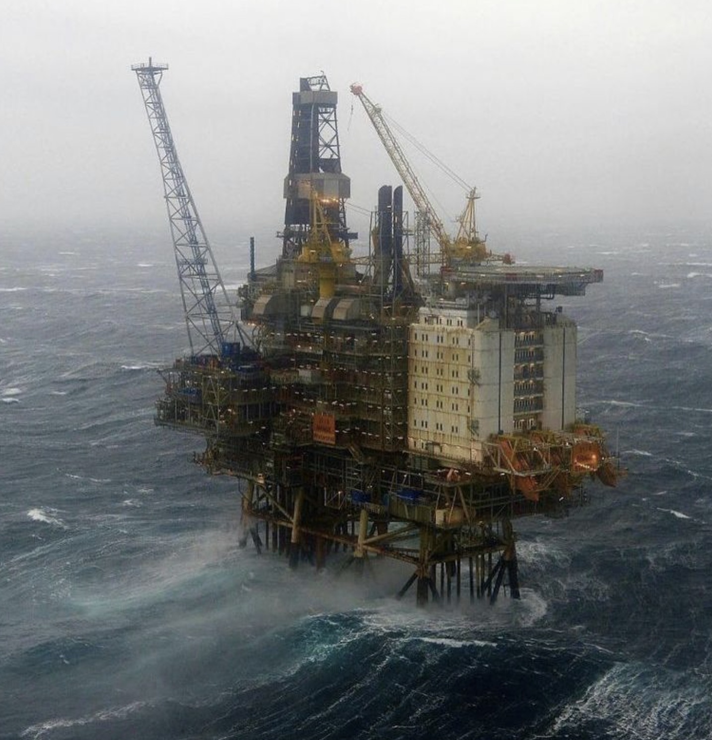 north sea oil rig